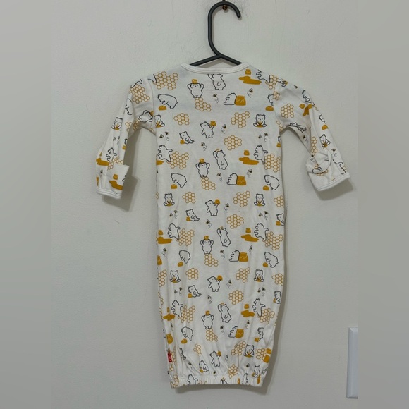 Magnetic Me NB-3 Month Gown - Picture 2 of 3